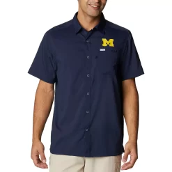 Men's Columbia PFG Navy Michigan Wolverines Slack Tide Camp Button-Up Shirt